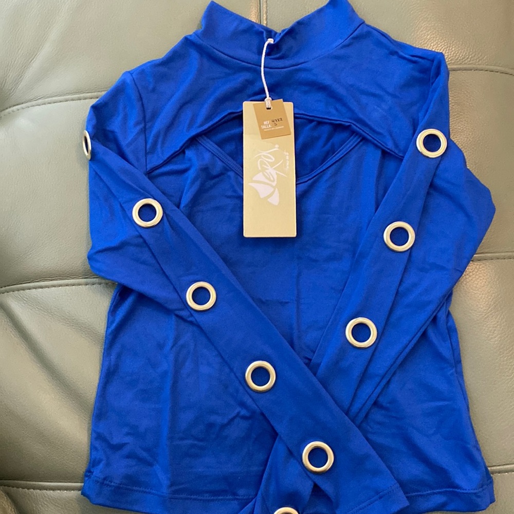 VEROX Grommet Sleeve Top